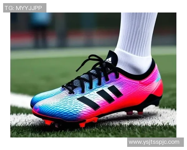 足球明星专属版足球鞋的魅力与科技结合，助力球员在赛场上展现非凡实力